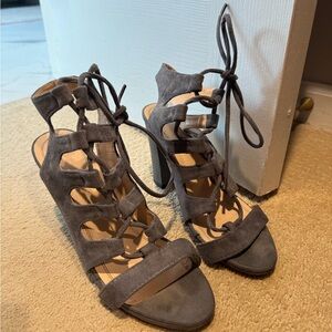 Stylish Gray Women's Heeled Sandals